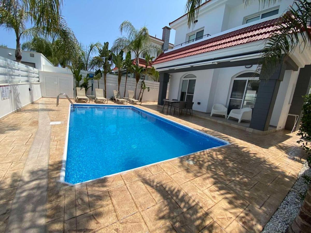 Villa Diana - 200 Meters From Kapparis, Fireman'S Beach Paralimni Exterior photo